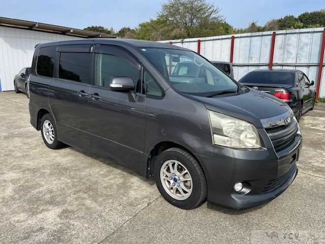 2009 Toyota Noah