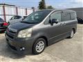 2009 Toyota Noah