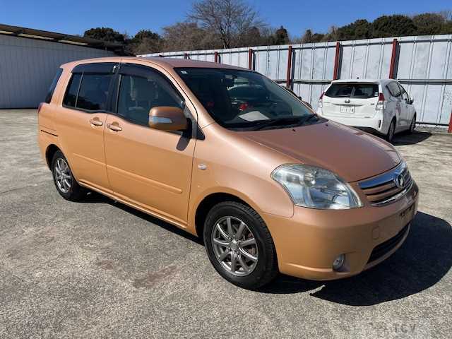 2007 Toyota Raum