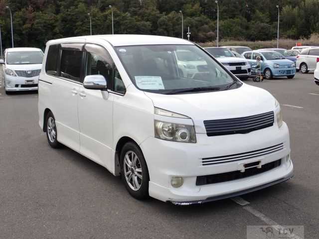 2007 Toyota Voxy