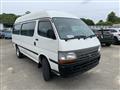 2003 Toyota Hiace Commuter