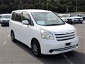 2010 Toyota Noah