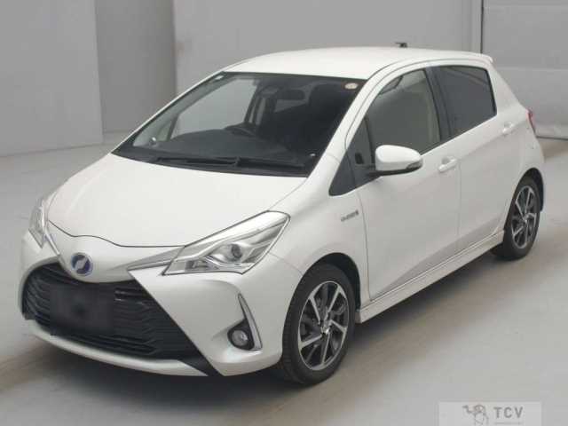 2017 Toyota Vitz