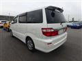 2004 Toyota Alphard
