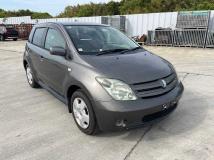 2005 Toyota IST