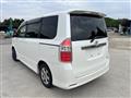 2007 Toyota Noah
