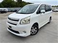 2007 Toyota Noah