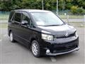 2007 Toyota Voxy