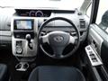 2007 Toyota Voxy