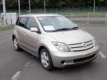 2004 Toyota IST