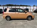 2007 Toyota Raum