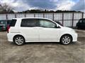 2005 Toyota Raum