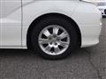 2005 Toyota Alphard