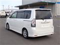 2007 Toyota Voxy