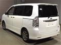 2010 Toyota Voxy