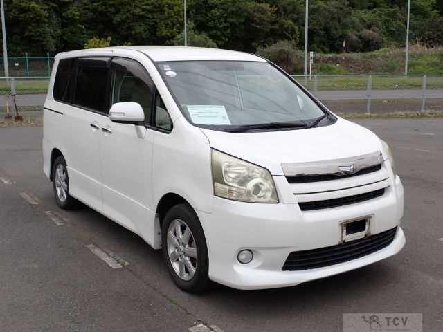 2009 Toyota Noah