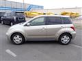 2004 Toyota IST