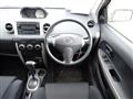 2004 Toyota IST