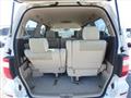 2005 Toyota Alphard