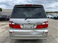 2004 Toyota Alphard