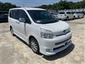 2010 Toyota Voxy