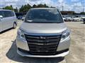 2015 Toyota Noah