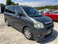 2008 Toyota Noah