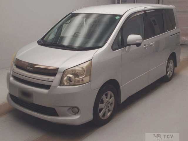 2009 Toyota Noah