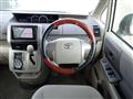 2010 Toyota Noah
