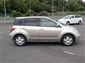 2004 Toyota IST