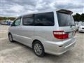 2004 Toyota Alphard