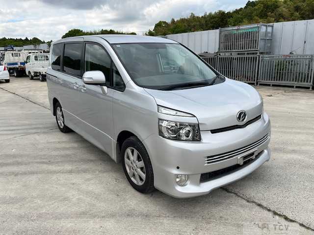 2008 Toyota Voxy