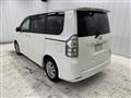 2011 Toyota Voxy