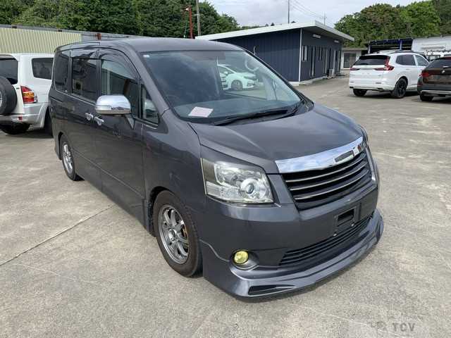 2009 Toyota Noah