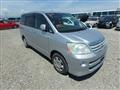 2007 Toyota Noah