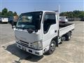 2017 Isuzu Elf