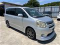 2007 Toyota Noah