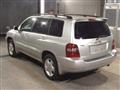 2004 Toyota Kluger L