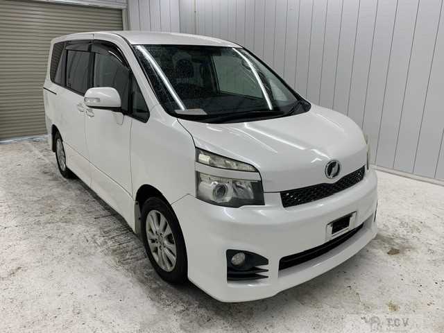 2011 Toyota Voxy