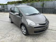 2005 Toyota Ractis
