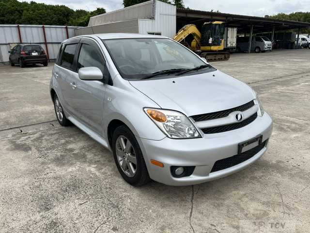 2006 Toyota IST