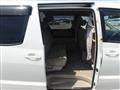 2005 Toyota Alphard