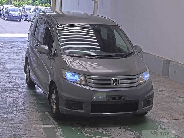 2011 Honda Freed Spike