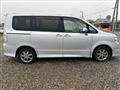 2009 Toyota Voxy