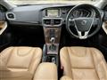 2018 Volvo V40