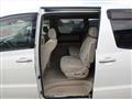 2005 Toyota Alphard