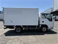 2015 Isuzu Elf