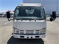 2015 Isuzu Elf