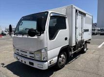 2015 Isuzu Elf