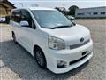 2013 Toyota Voxy